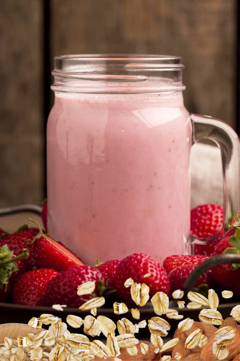 Cholesterol Lowering Strawberry Oat Smoothie