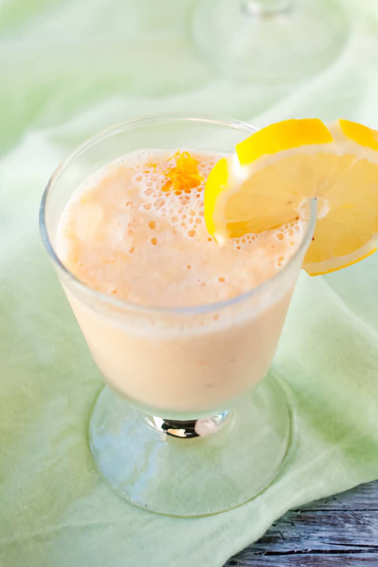 Citrus And Green Tea Detox Smoothie
