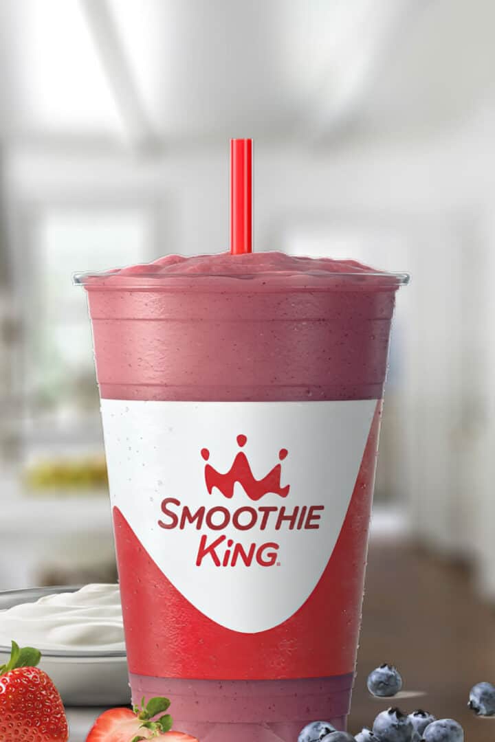 smoothie-king-greek-yogurt-strawberry-blueberry-make-drinks